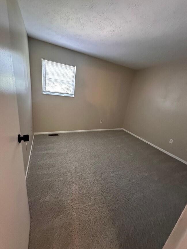 Foto del edificio - 8570 Fairway Trail
