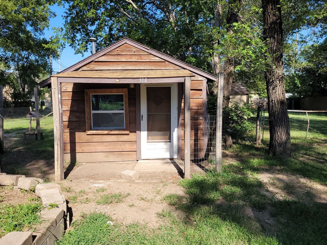 314 N Hoover Ave, Wichita, KS 67212 House Rental in Wichita, KS