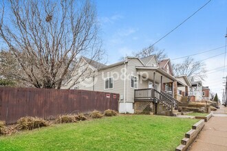 Building Photo - 4000 Schiller Pl