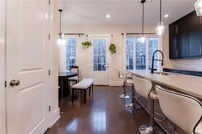 Foto del edificio - 282 Castleberry Hill Walk SW