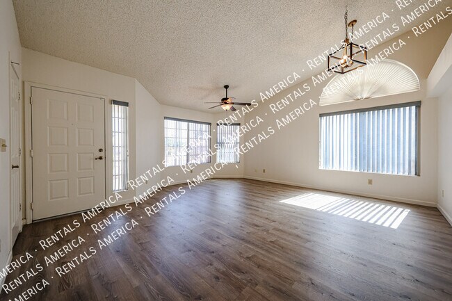 Foto del edificio - 12240 S 45th St