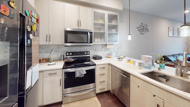 Foto del edificio - Charming 3 Bedroom, 3 Bathroom Home in Fre...