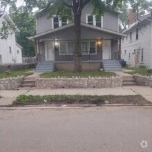 Building Photo - 743 S Terrace Ave