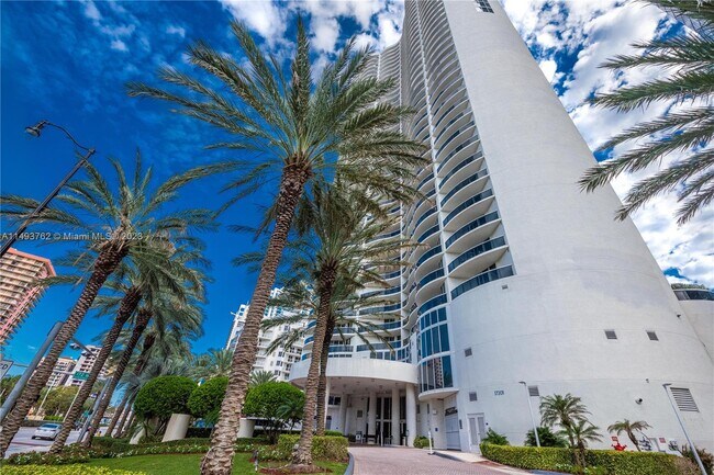 Building Photo - 17201 Collins Ave