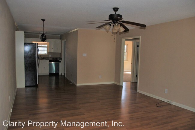 Building Photo - 2 br, 1.5 bath House - 3260 Terrace Ave NW