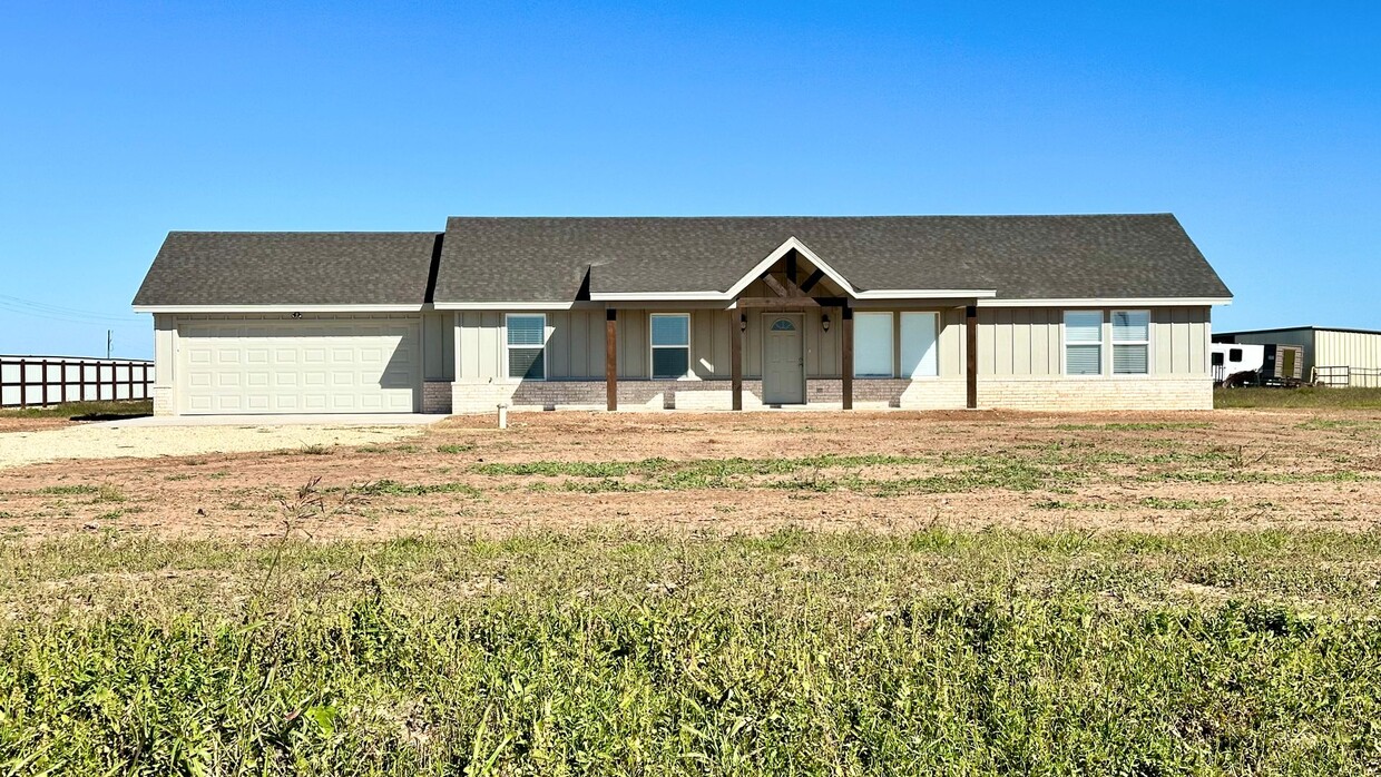 Foto principal - New Construction Home In Idalou ISD!