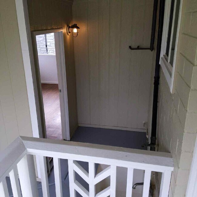 Foto del edificio - KAILUA -  Single Family HOME 3BR / 3BA + STUDIO WITH FULL BATH / CARPORT
