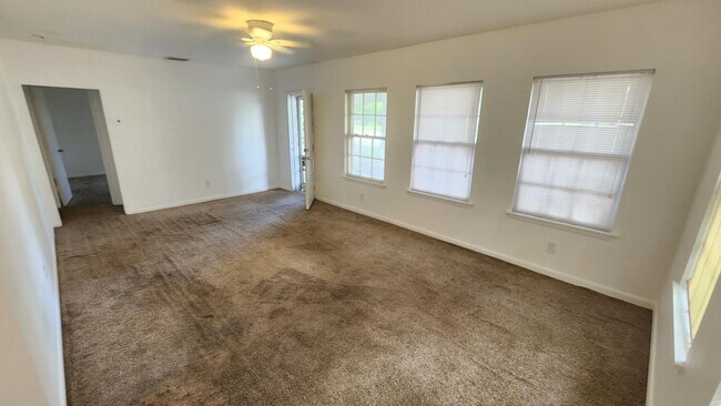 Photo - 3221 Broadway Apartment