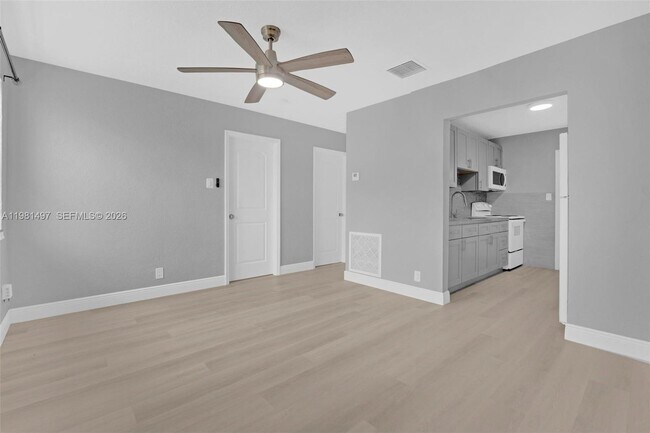 Building Photo - 369 Phippen Waiters Rd