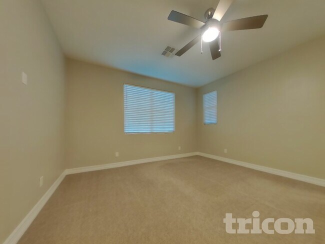 Foto del edificio - 2467 N 149th Ln