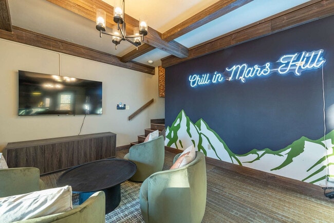 Foto del edificio - 637 Granny Lewis Ln