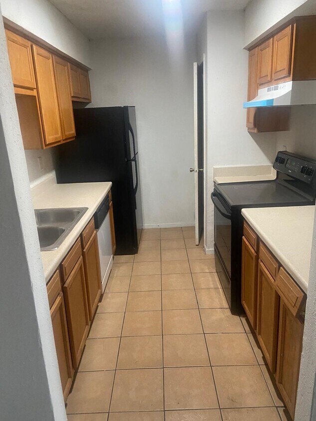 Foto del edificio - 10555 Turtlewood Ct