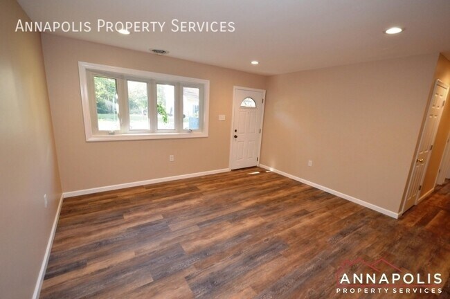 Foto del edificio - 3379 arundel on the bay road