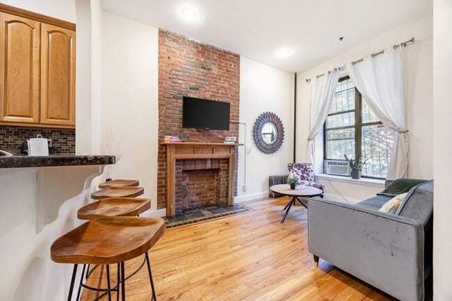 Building Photo - 112 W 136th St