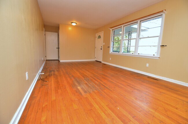 Building Photo - 1217 W Park Ave