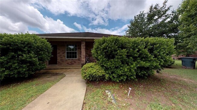 Foto del edificio - 3623 Elaine Dr