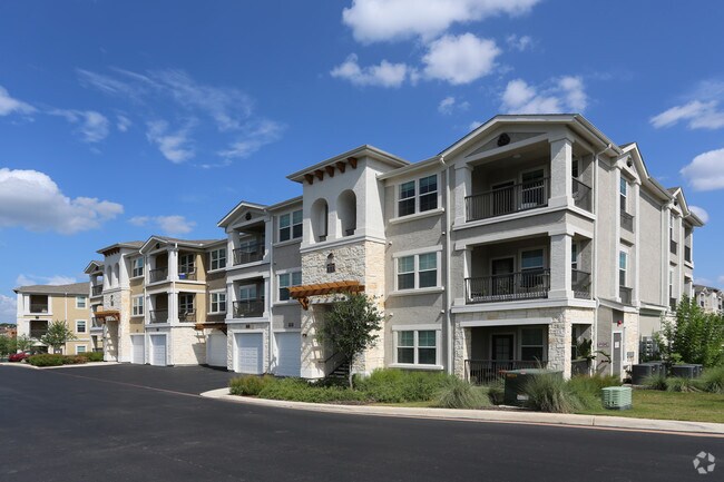 Wiregrass at Stone Oak Apartments San Antonio, TX