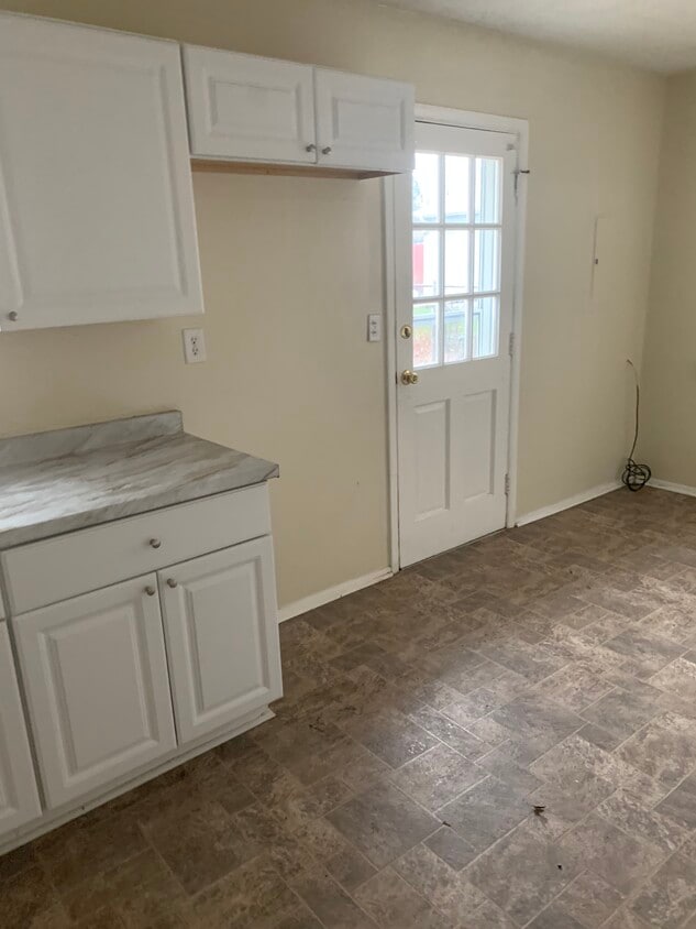 Photo - 2227 Liverpool Ln (Louisville, KY)