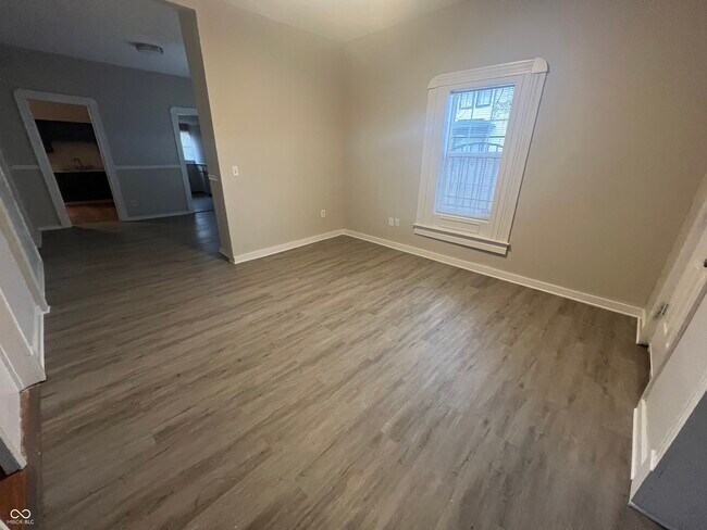 Foto del edificio - 2509 E 10th St