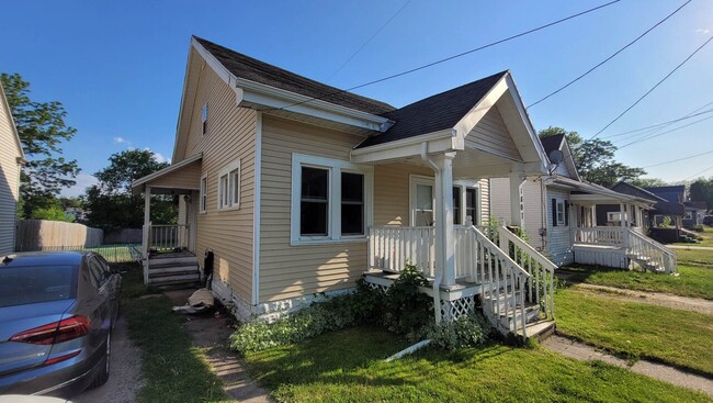 Building Photo - 1807 Olds Ave