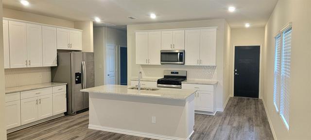 Building Photo - 711 Caraway Dr