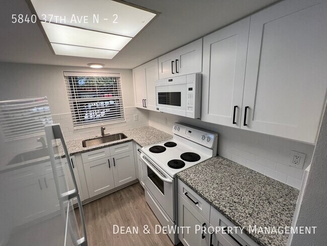 Foto del edificio - 5840 37th Ave N