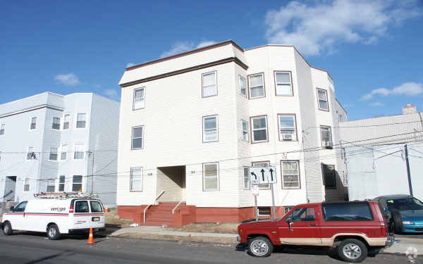 Foto del edificio - 317-319 Westfield Ave