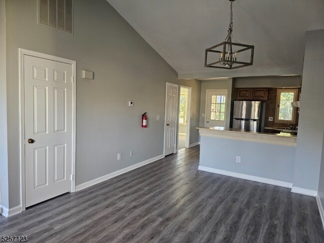 Building Photo - 6 Troon Terrace