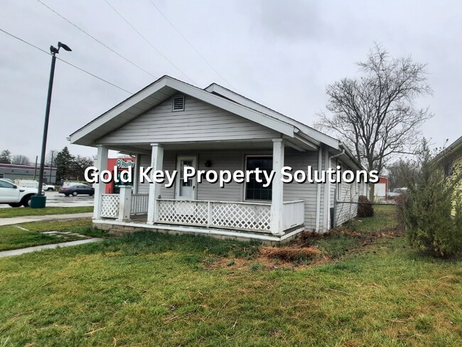 Foto del edificio - Cute and Cozy 2 BR 1 BA House with Carport...