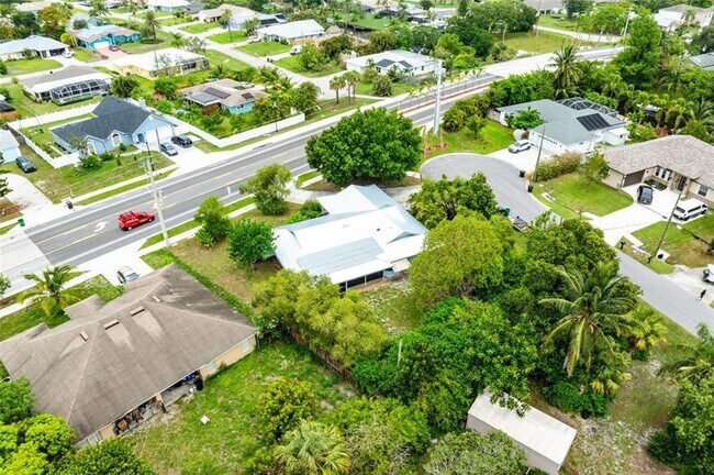 Foto del edificio - 2041 SE Floresta Dr