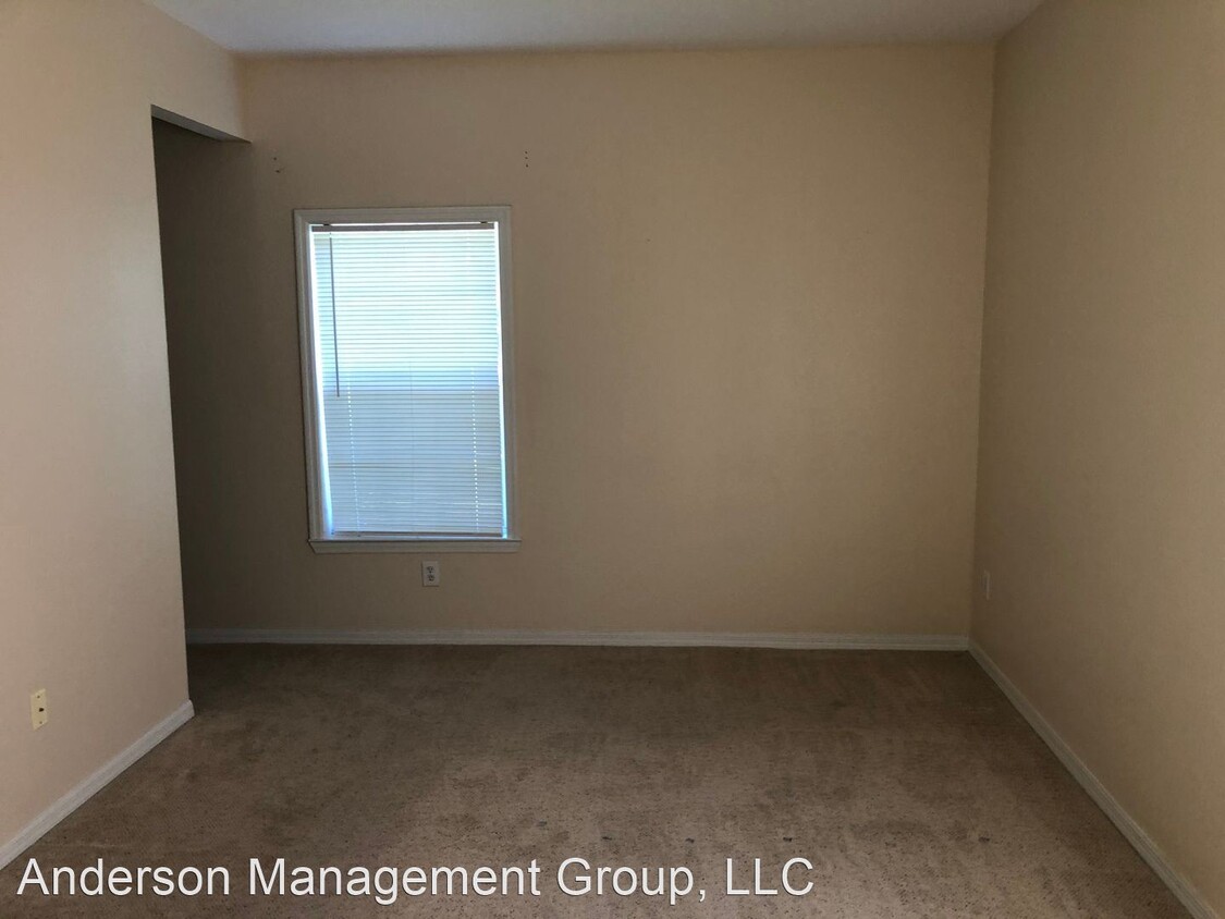 Building Photo - 3573 Conroy Rd