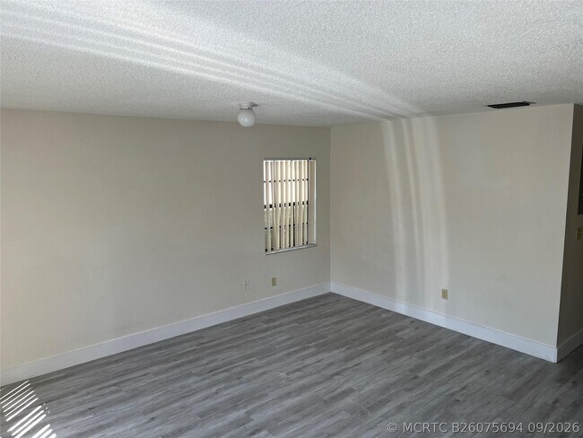 Foto del edificio - 2941 NW 92nd Ave