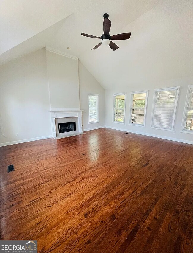 Foto del edificio - 10995-10995 Kimball Crest Dr