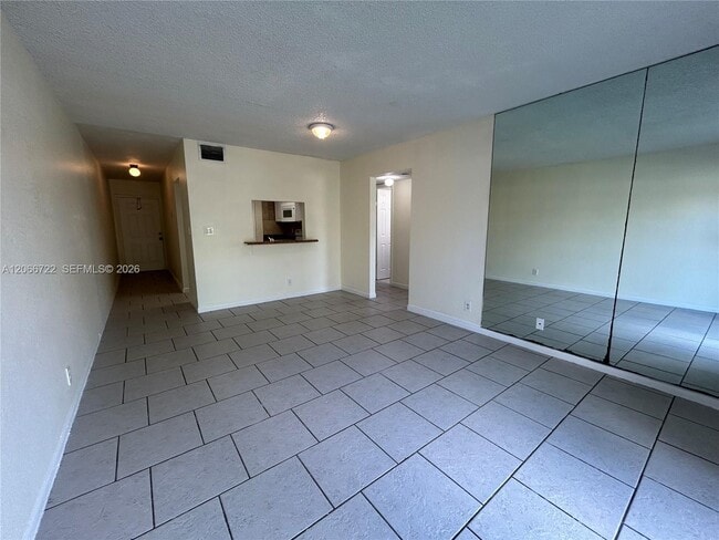 Building Photo - 7625 Tam Oshanter Blvd