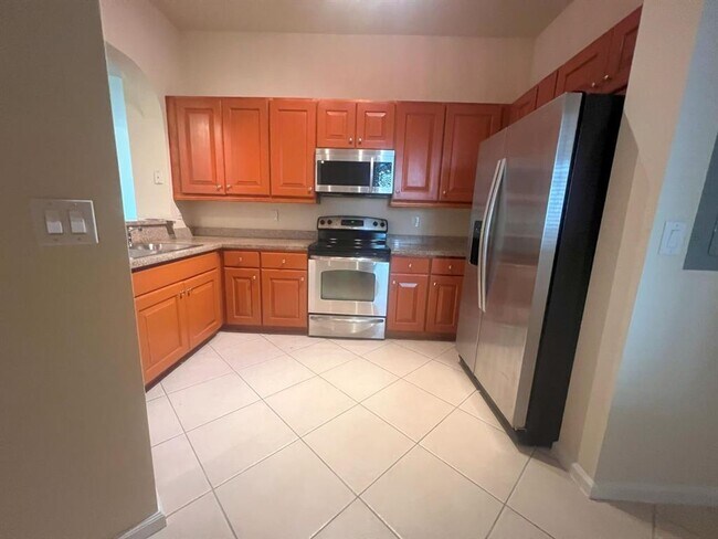 Foto del edificio - 3500 Oaks Clubhouse Dr