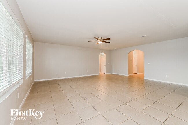 Foto del edificio - 614 SW 25th Ln