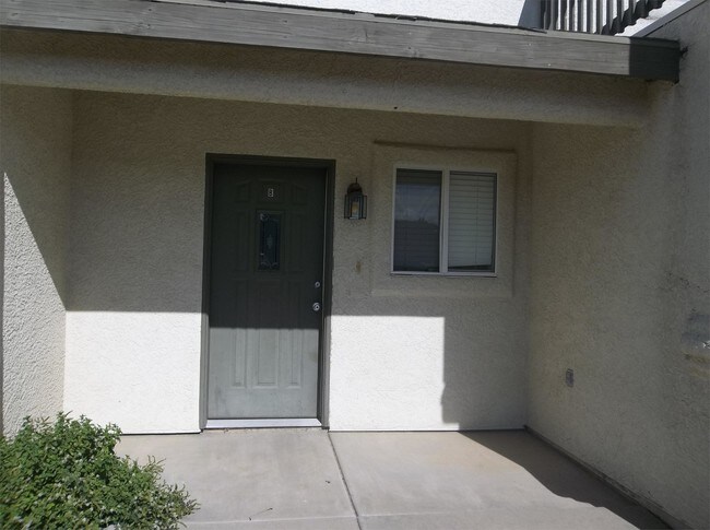 Building Photo - 9374 E Lakeshore Dr