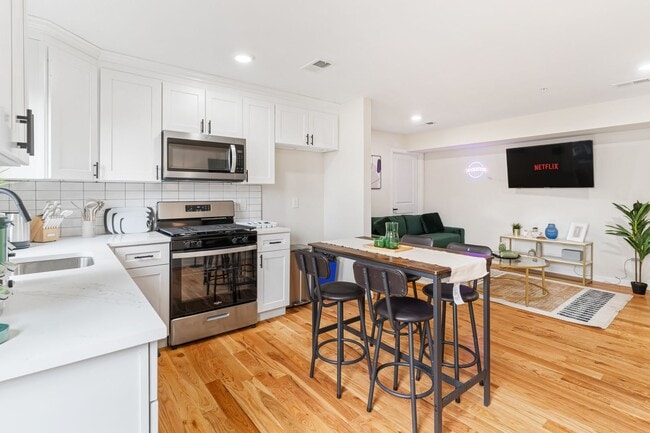 Photo - 549 S Orange Ave Apartment