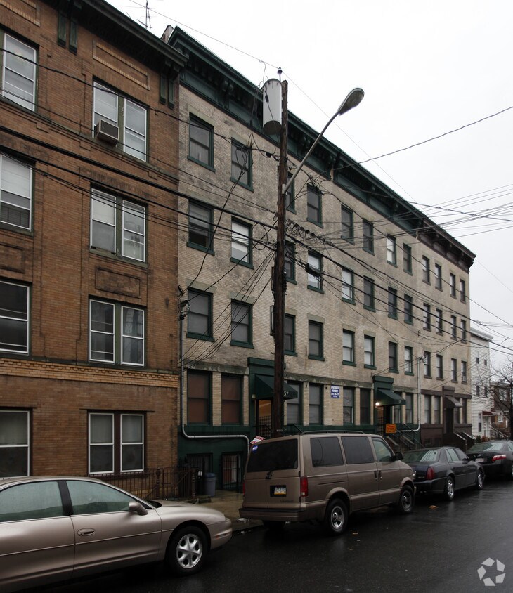 Building Photo - St. Paul's Court I & Ii