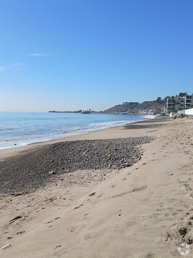 22445 Pacific Coast Hwy
