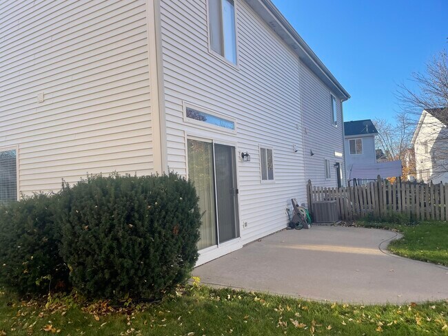 Foto del edificio - 2591 Warm Springs Ln