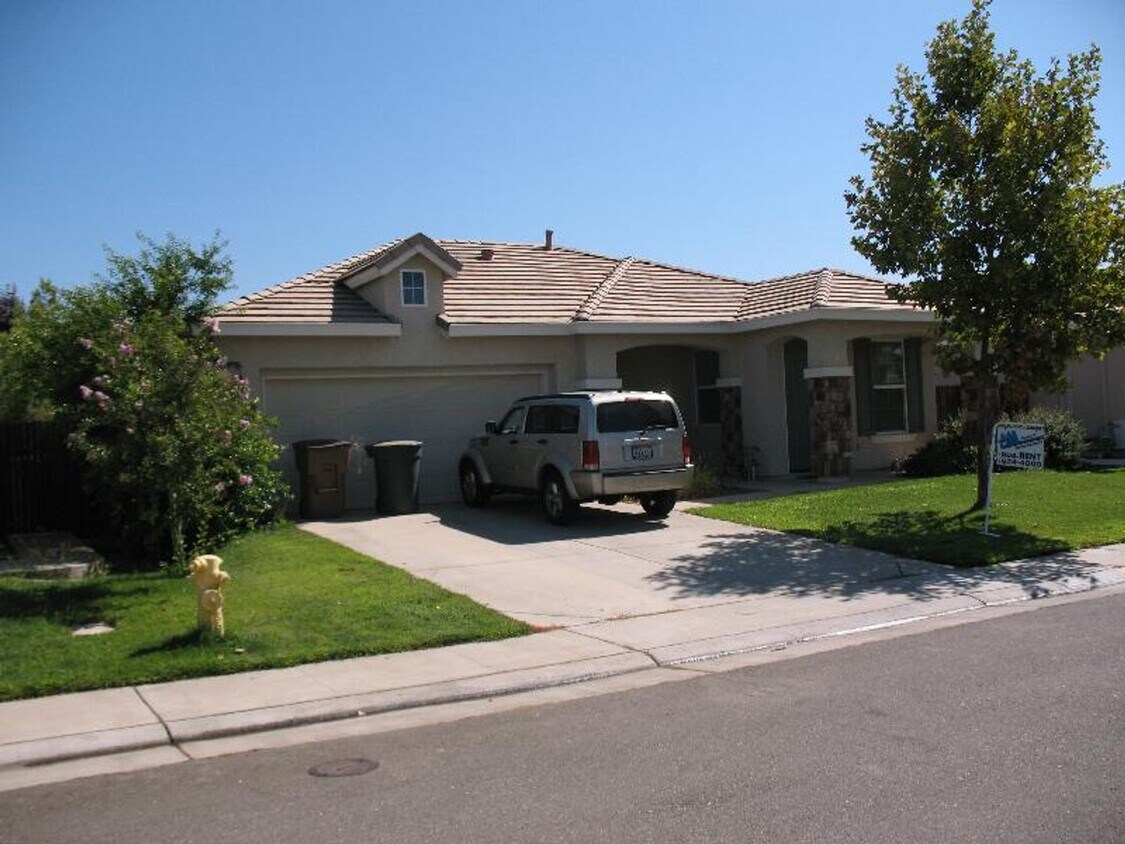 Foto del edificio - Stylish 3 Bed / 2.5 Bath Home in Lincoln –...