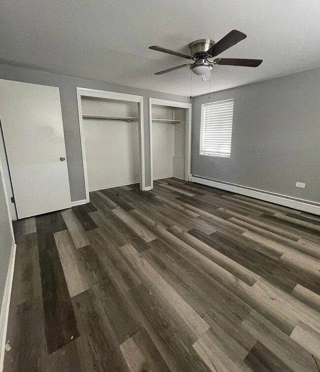 Building Photo - Beautifully Renovated 2 Bedroom Apartment with In-Unit Laundry & A/C
