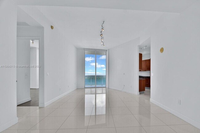 Building Photo - 15901  Collins Ave  3905 Sunny Isles Beach...