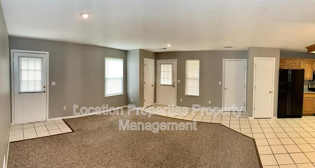 Foto del edificio - 318 Creekside Ct