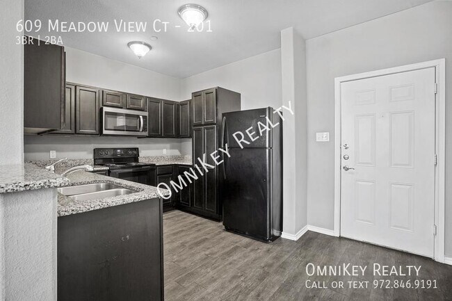Foto del edificio - 609 Meadow View Ct