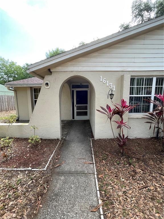 Foto del edificio - 16131 Manorwood Cir