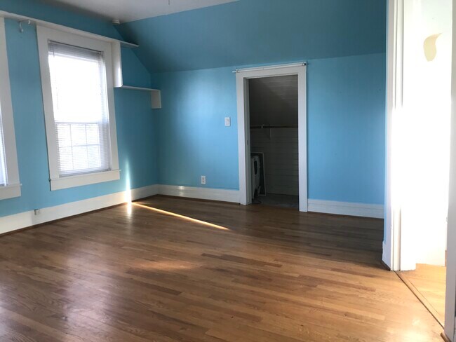Building Photo - 801 N 36th St