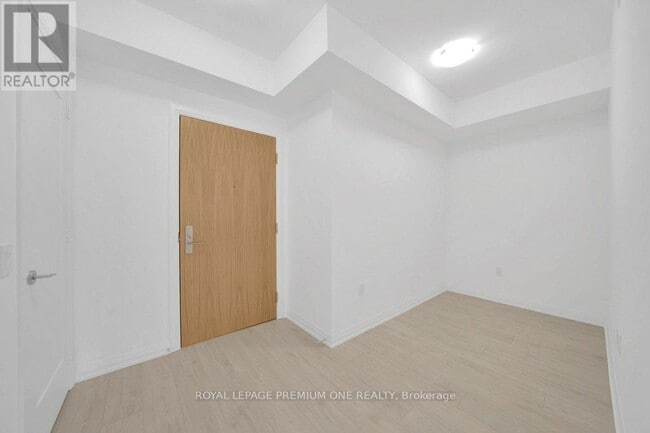 Building Photo - 8960 Jane St