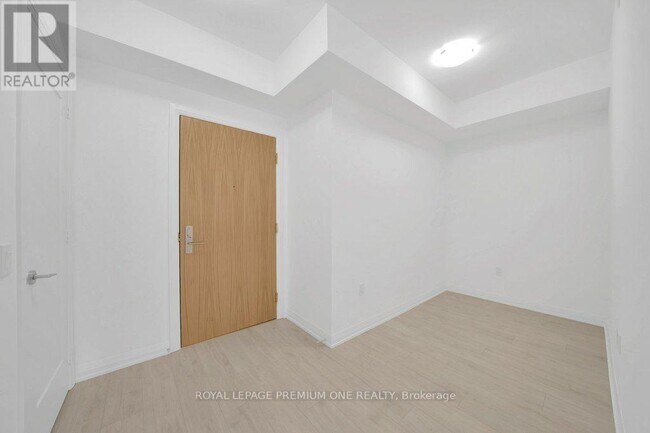 Photo du bâtiment - 8960 Jane St